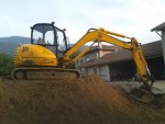 bra cuneo vendo jcb 8060 60 q.li cingoli in gomma...