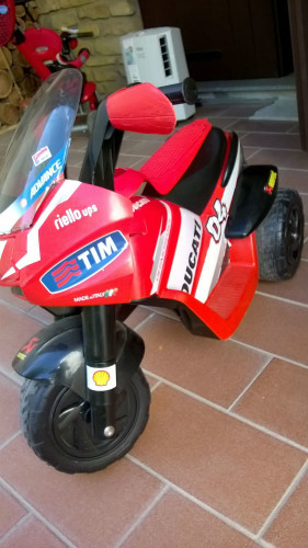 Moto triciclo