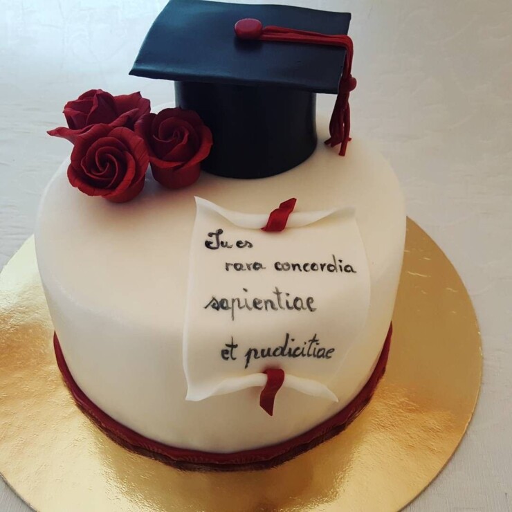 TORTA LAUREA SCRITTA LATINO